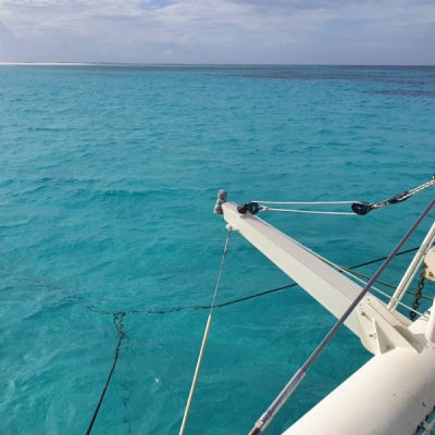 zwei wollen meer reiseblog segeln pazifik fiji weltreise wailagilala ankern hahnebot türkis