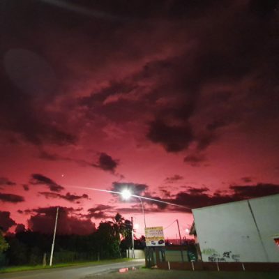 zwei wollen meer reiseblog segeln pazifik südsee französisch polynesien sonnenuntergang rot himmel vulkanausbruch tonga sonnenaufgang rot