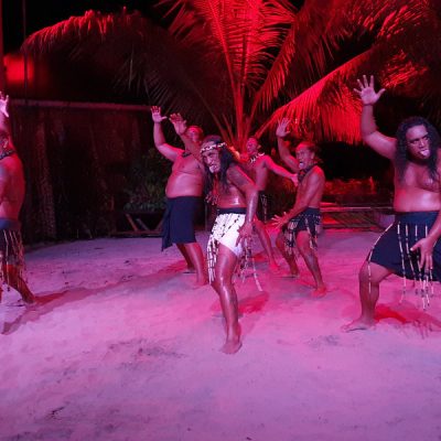 zwei wollen meer reiseblog segeln pazifik südsee französisch polynesien moorea tiki village haka tanz