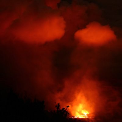 zwei wollen meer reiseblog segeln pazifik hawaii mauna loa kilauea halemaumau lava nacht leuchten orange