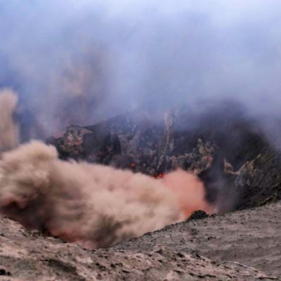 zwei wollen meer reiseblog segeln pazifik weltreise vanuatu tanna vulkan yasur aktiv explosion eruption