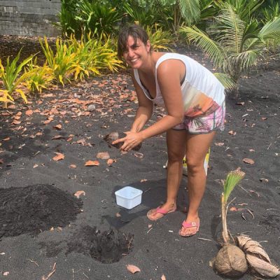 zwei wollen meer reiseblog segeln pazifik südsee französisch polynesien co2 ausgleich bäume pflanzen kokospalmen taharuu strand