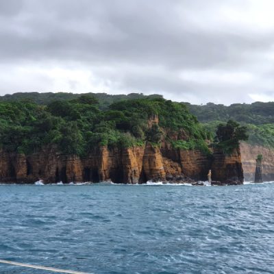 zwei wollen meer reiseblog segeln pazifik weltreise vanuatu tanna port resolution felsen