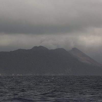 zwei wollen meer reiseblog segeln pazifik weltreise vanuatu tanna vulkan yasur krater aktiv wolken